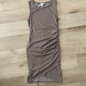 Leith dress size small
